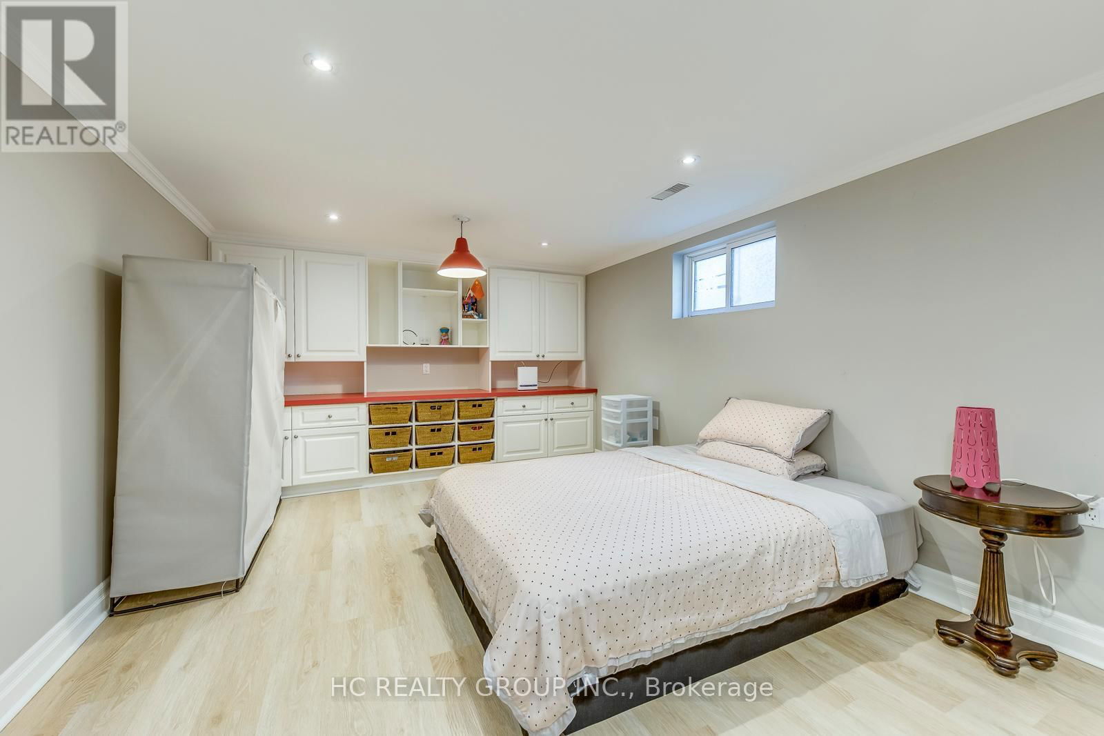 424 CAIRNCROFT ROAD Image 43