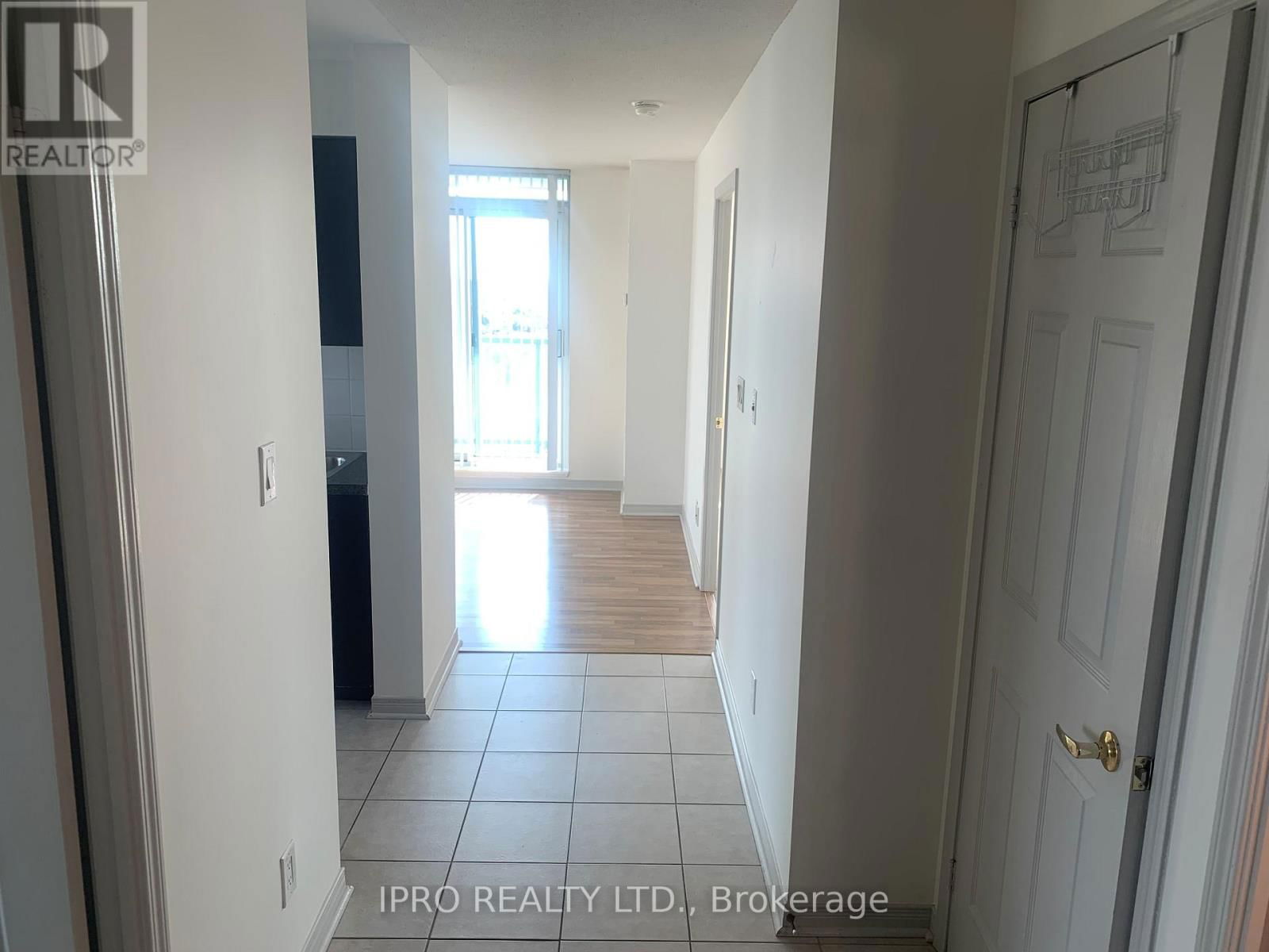 1604 - 4850 GLEN ERIN DRIVE Image 3