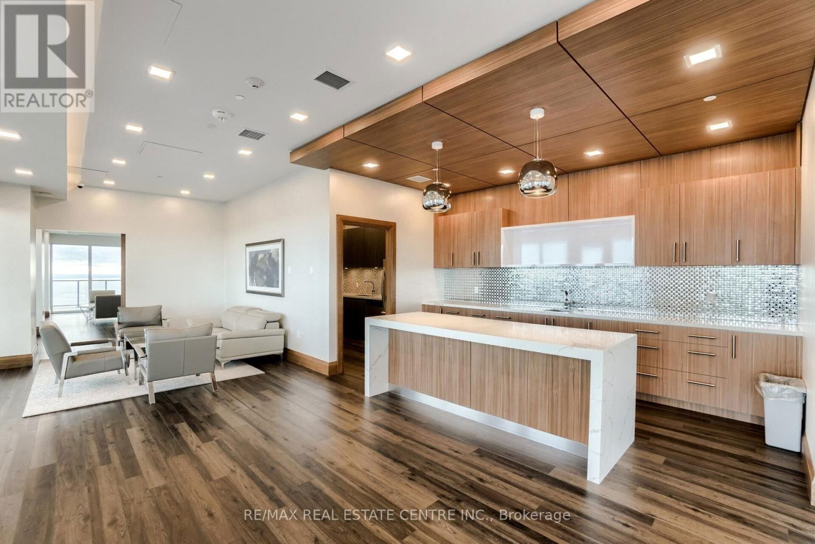 2622 - 30 SHORE BREEZE DRIVE Image 38