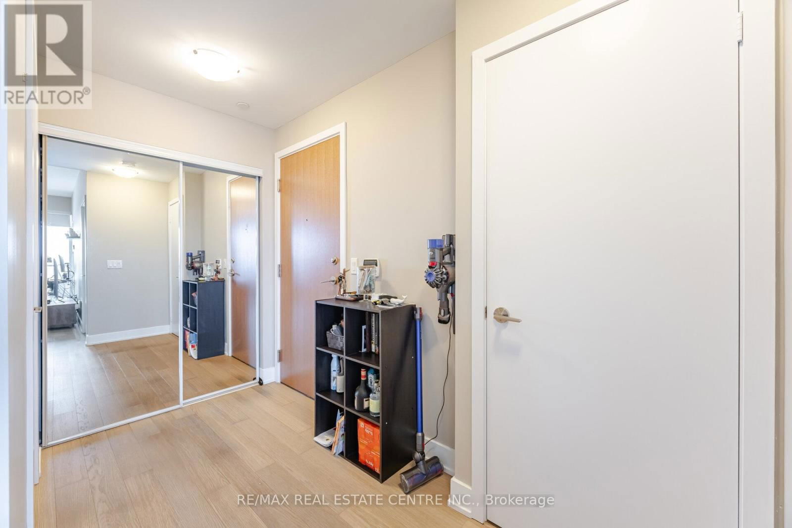 2622 - 30 SHORE BREEZE DRIVE Image 7