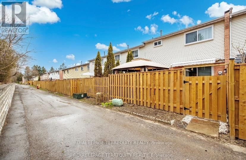 45 - 1050 SHAWNMARR ROAD Image 30