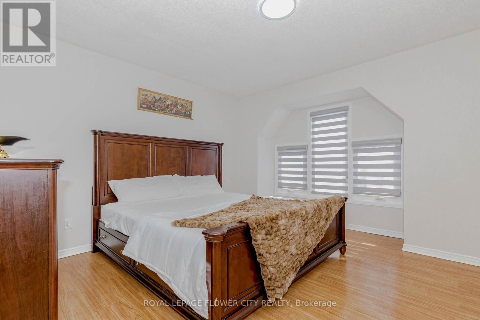 21 FERN VALLEY CRESCENT Image 25