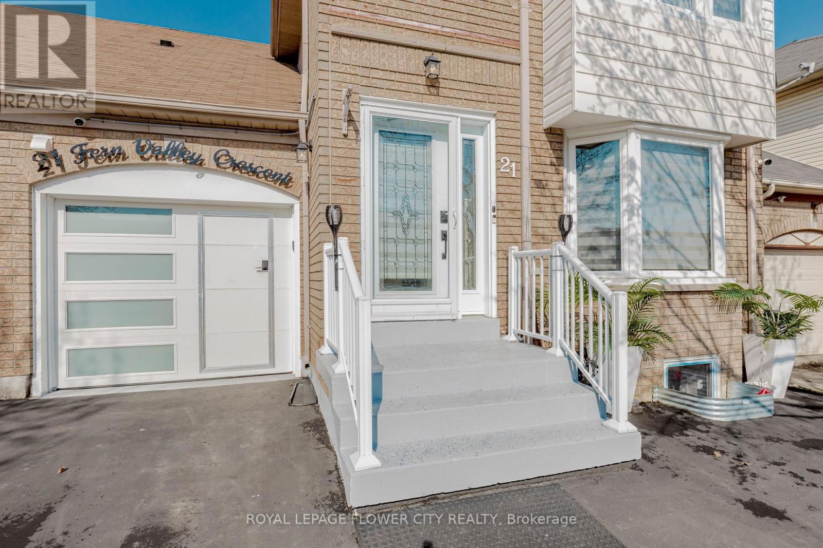 21 FERN VALLEY CRESCENT Image 3