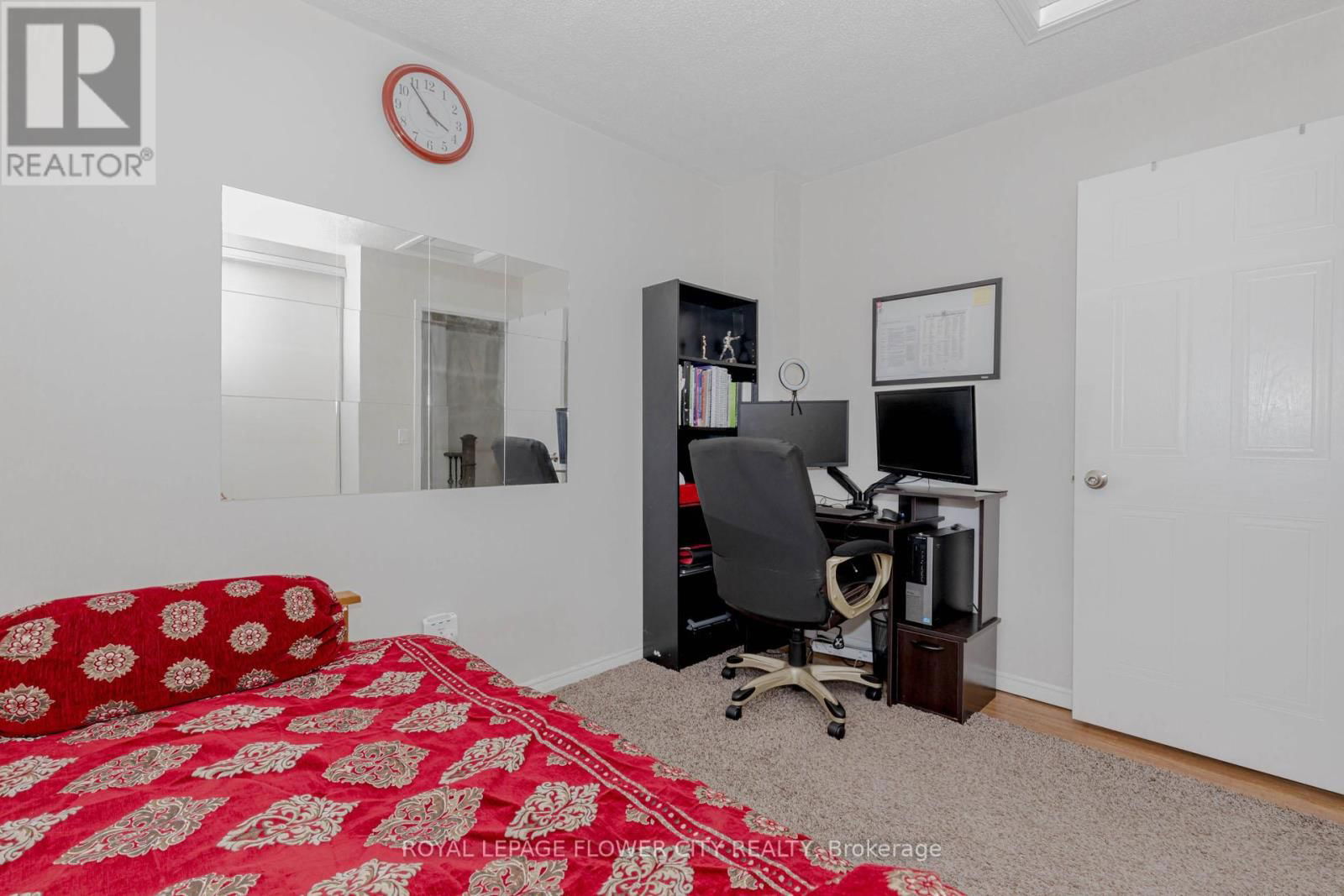 21 FERN VALLEY CRESCENT Image 35