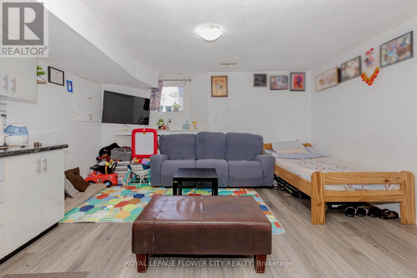 21 FERN VALLEY CRESCENT Image 39