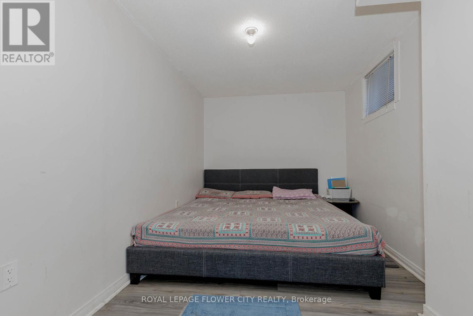 21 FERN VALLEY CRESCENT Image 42