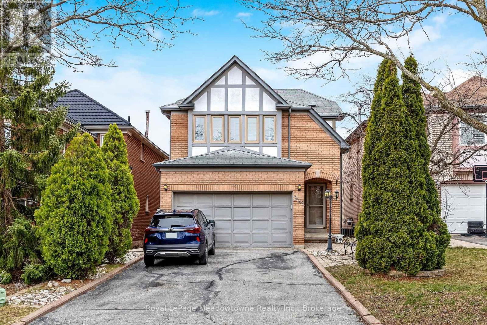 5742 TAYSIDE CRESCENT Image 1