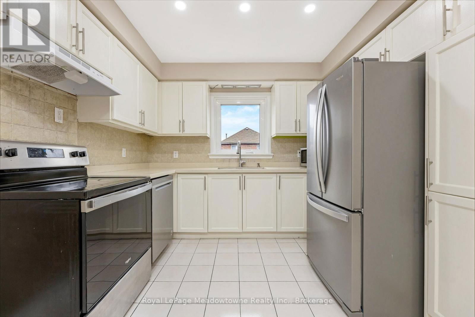5742 TAYSIDE CRESCENT Image 11