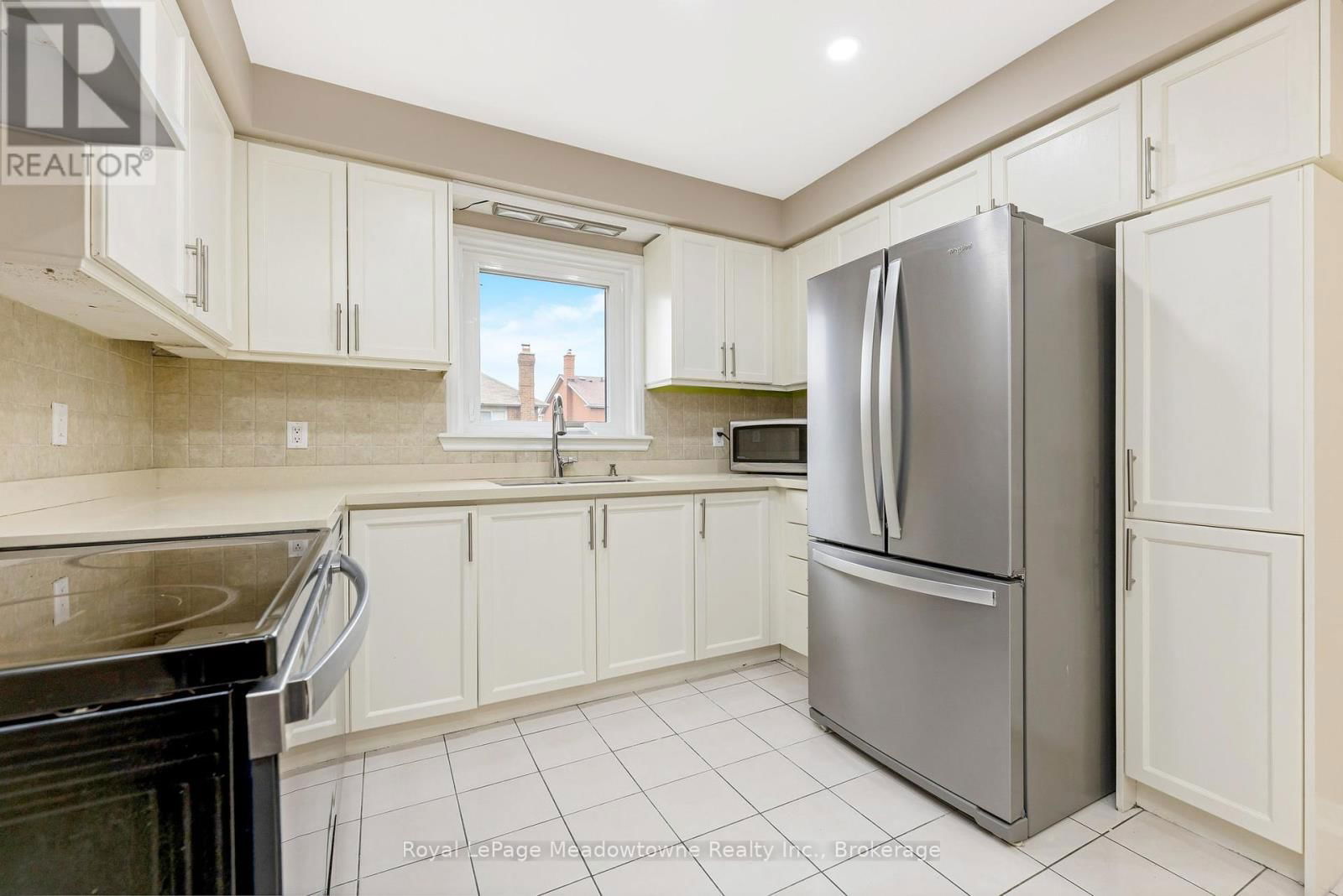 5742 TAYSIDE CRESCENT Image 12