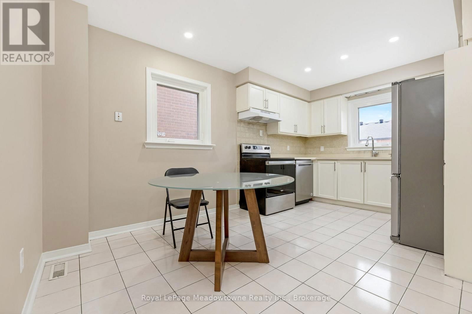 5742 TAYSIDE CRESCENT Image 15