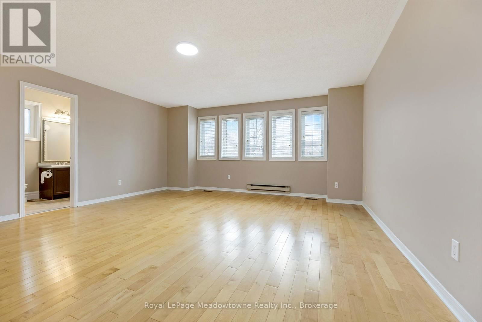 5742 TAYSIDE CRESCENT Image 21