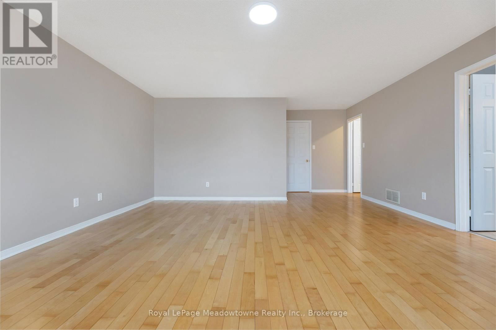 5742 TAYSIDE CRESCENT Image 22