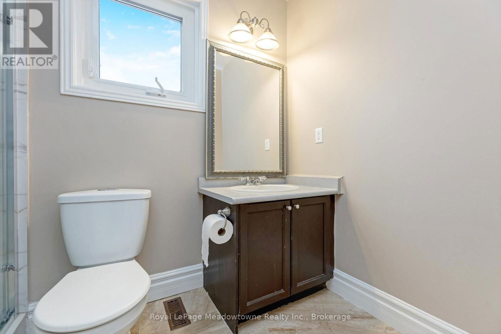 5742 TAYSIDE CRESCENT Image 23