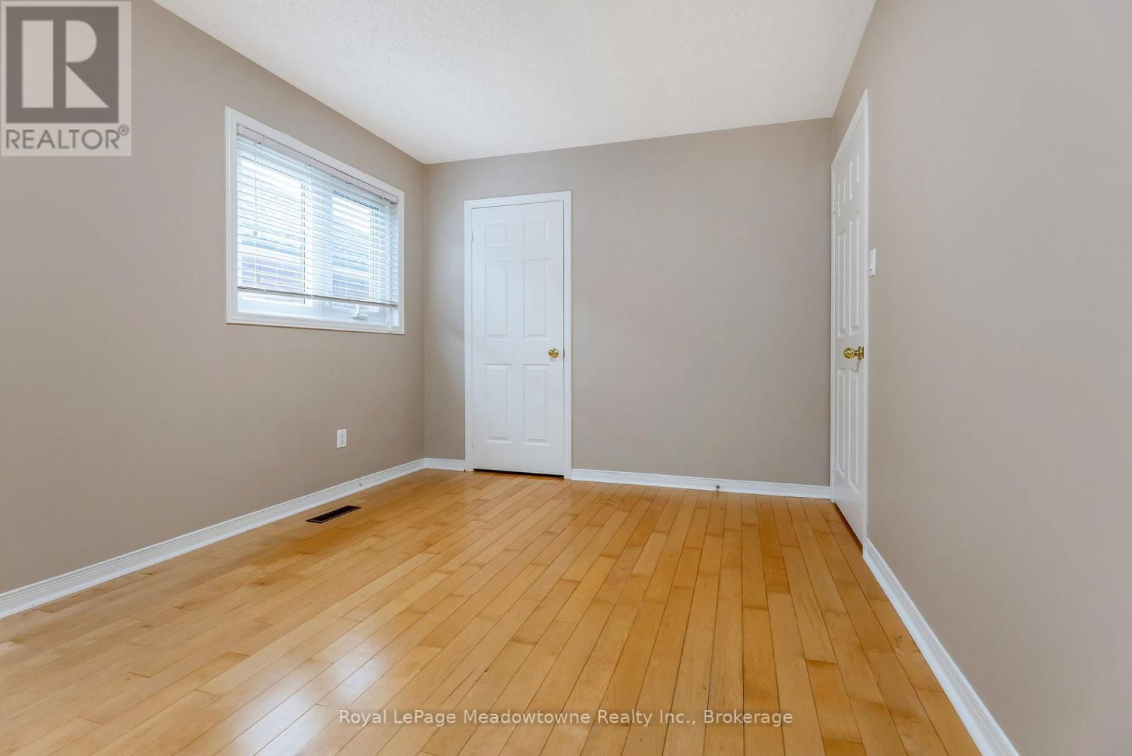5742 TAYSIDE CRESCENT Image 25