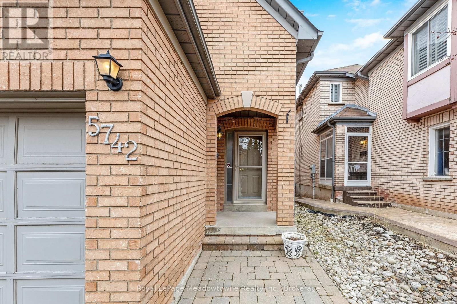 5742 TAYSIDE CRESCENT Image 3