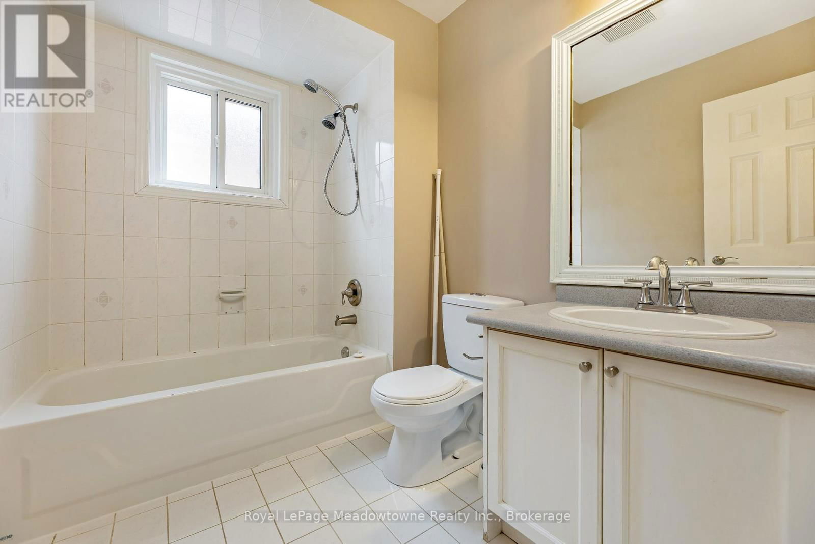 5742 TAYSIDE CRESCENT Image 31