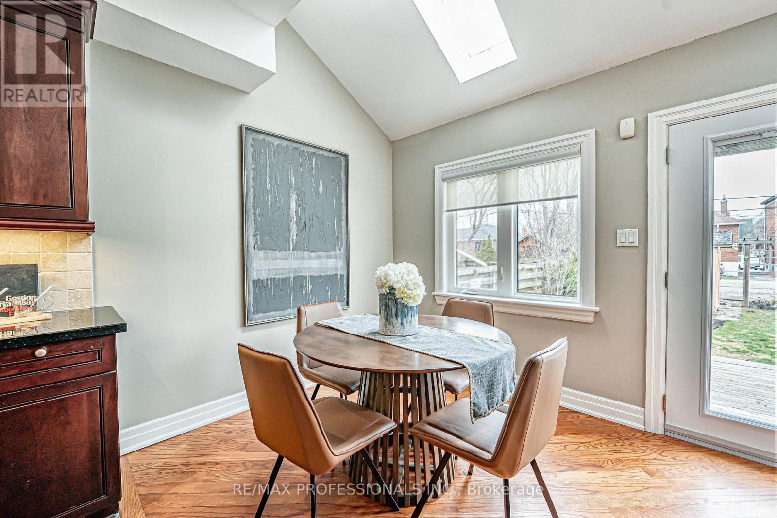 116 LAKE SHORE DRIVE Image 16