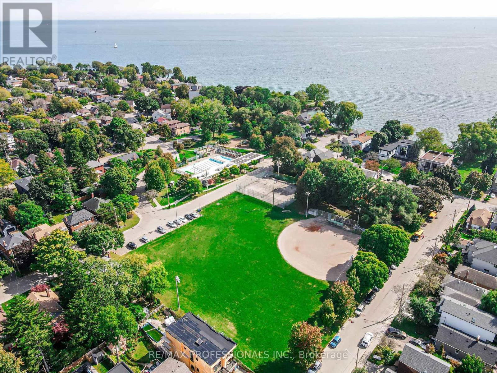 116 LAKE SHORE DRIVE Image 39