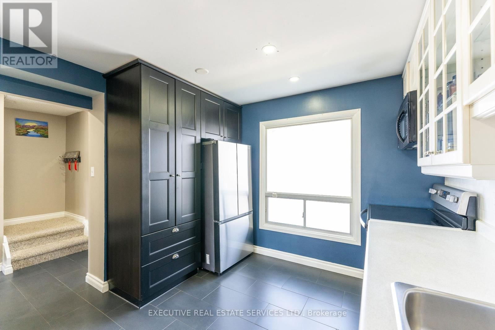 24 KINGHAM ROAD Image 10