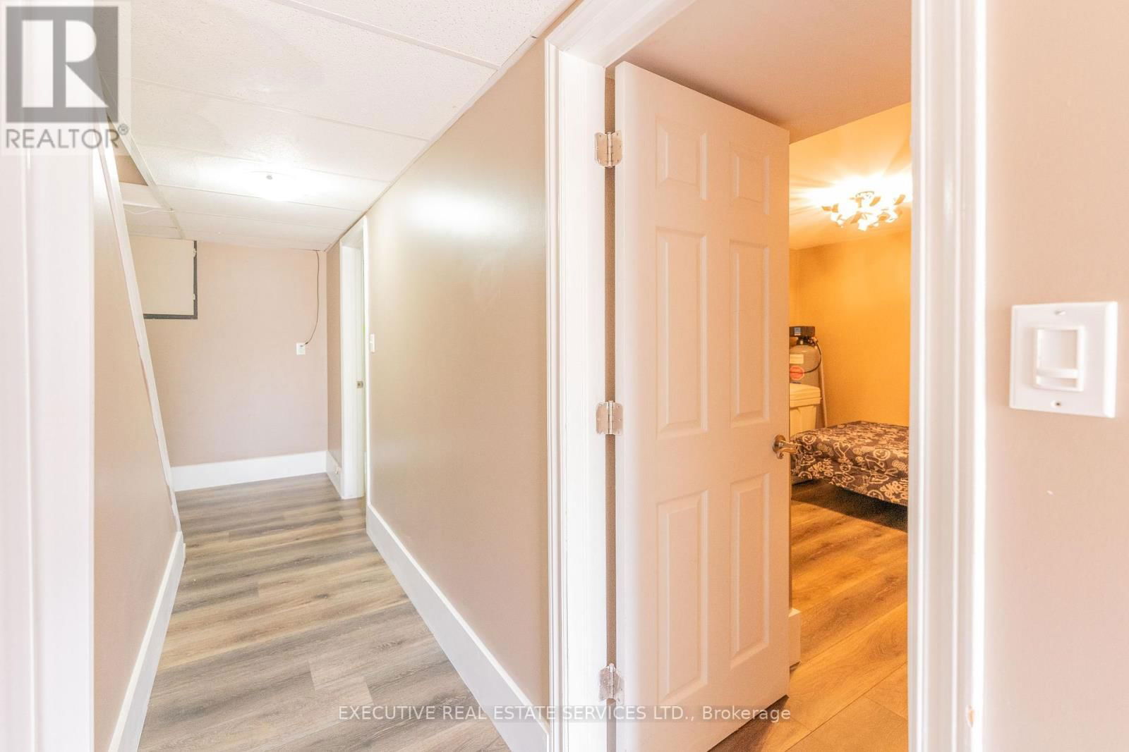24 KINGHAM ROAD Image 13