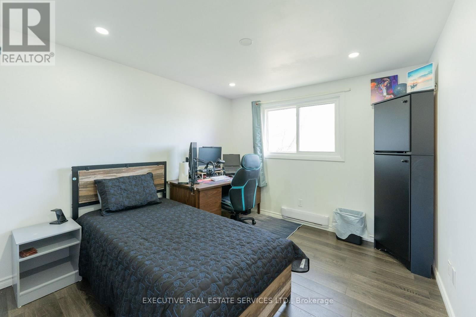 24 KINGHAM ROAD Image 18