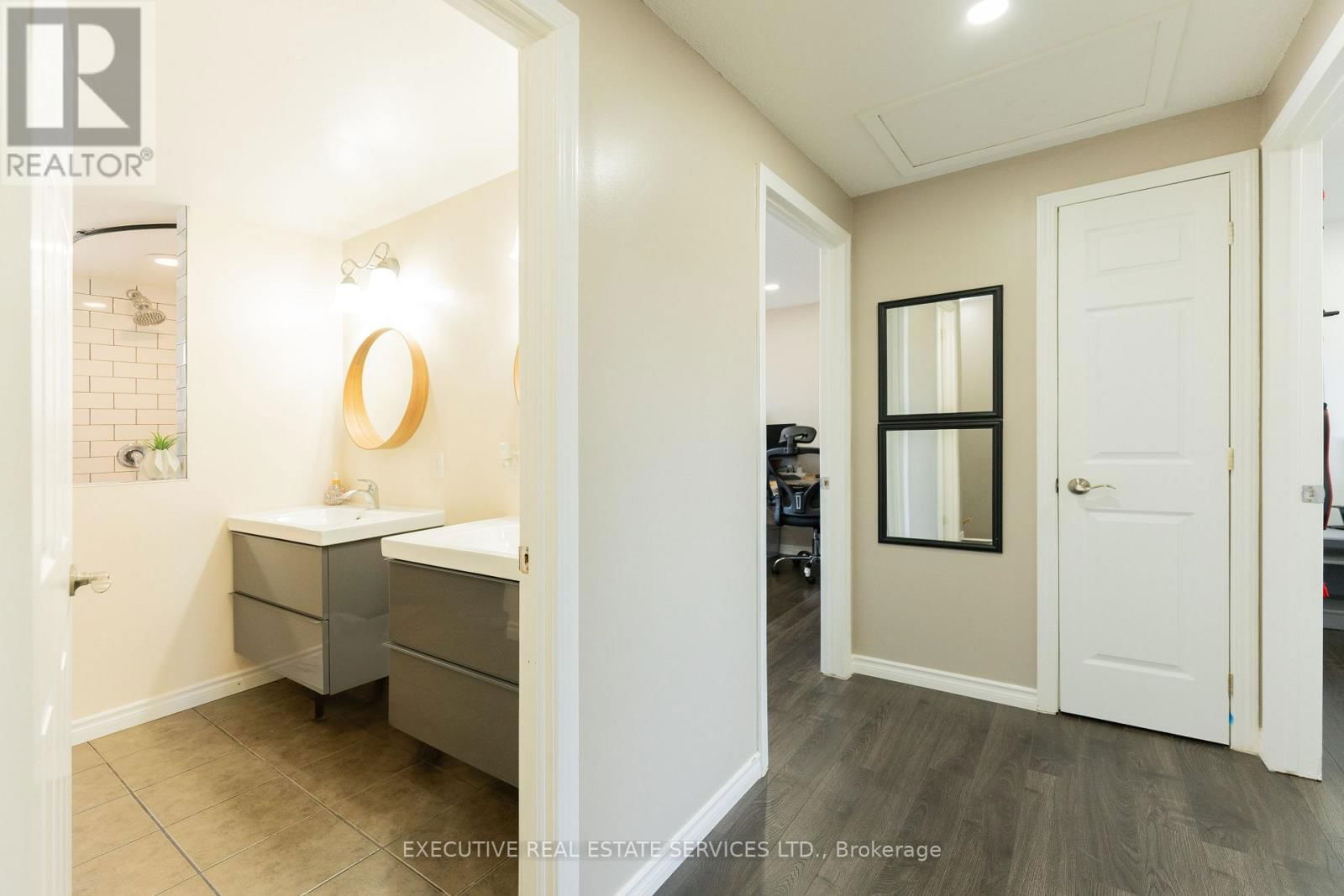 24 KINGHAM ROAD Image 19