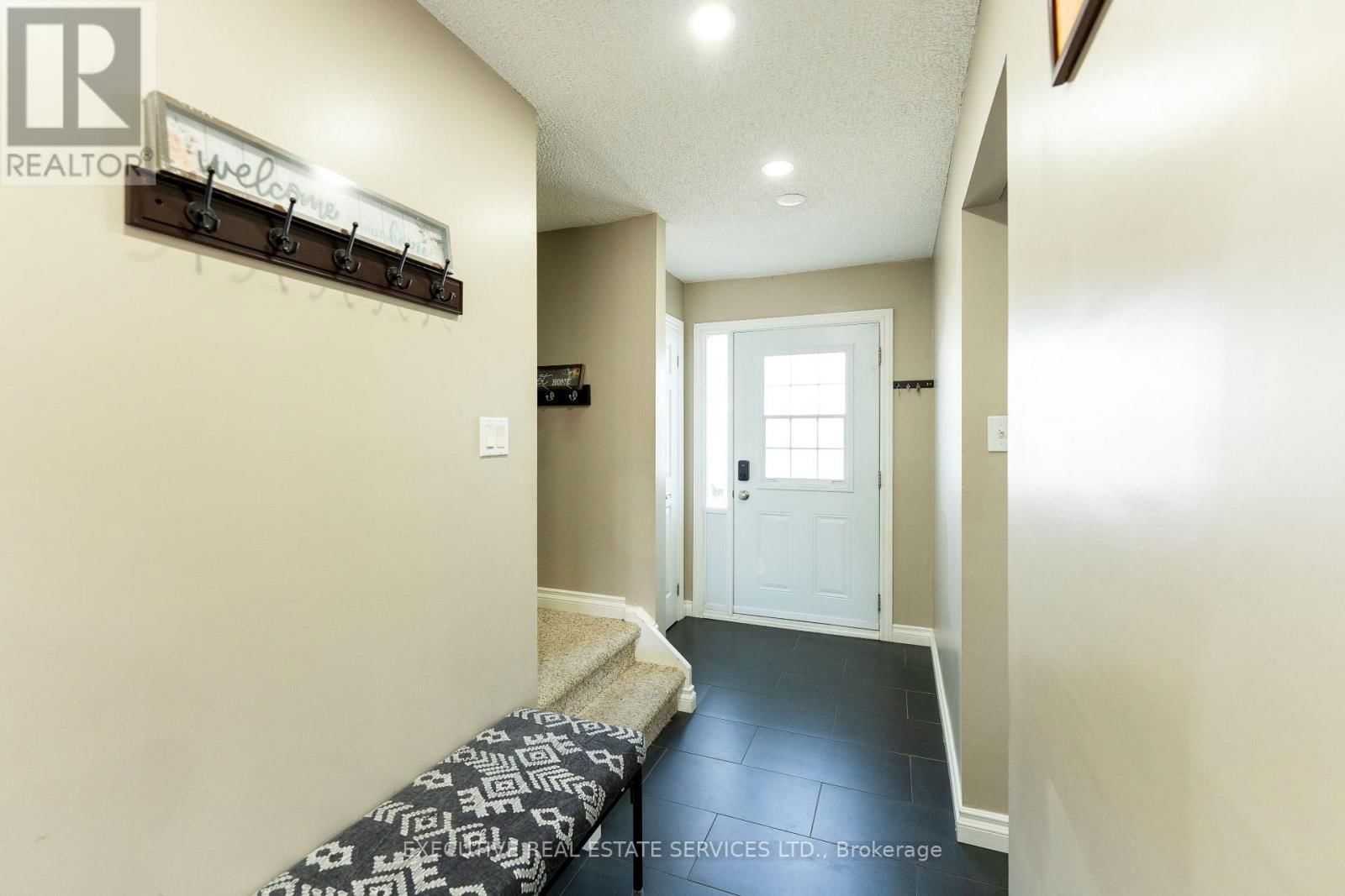 24 KINGHAM ROAD Image 3