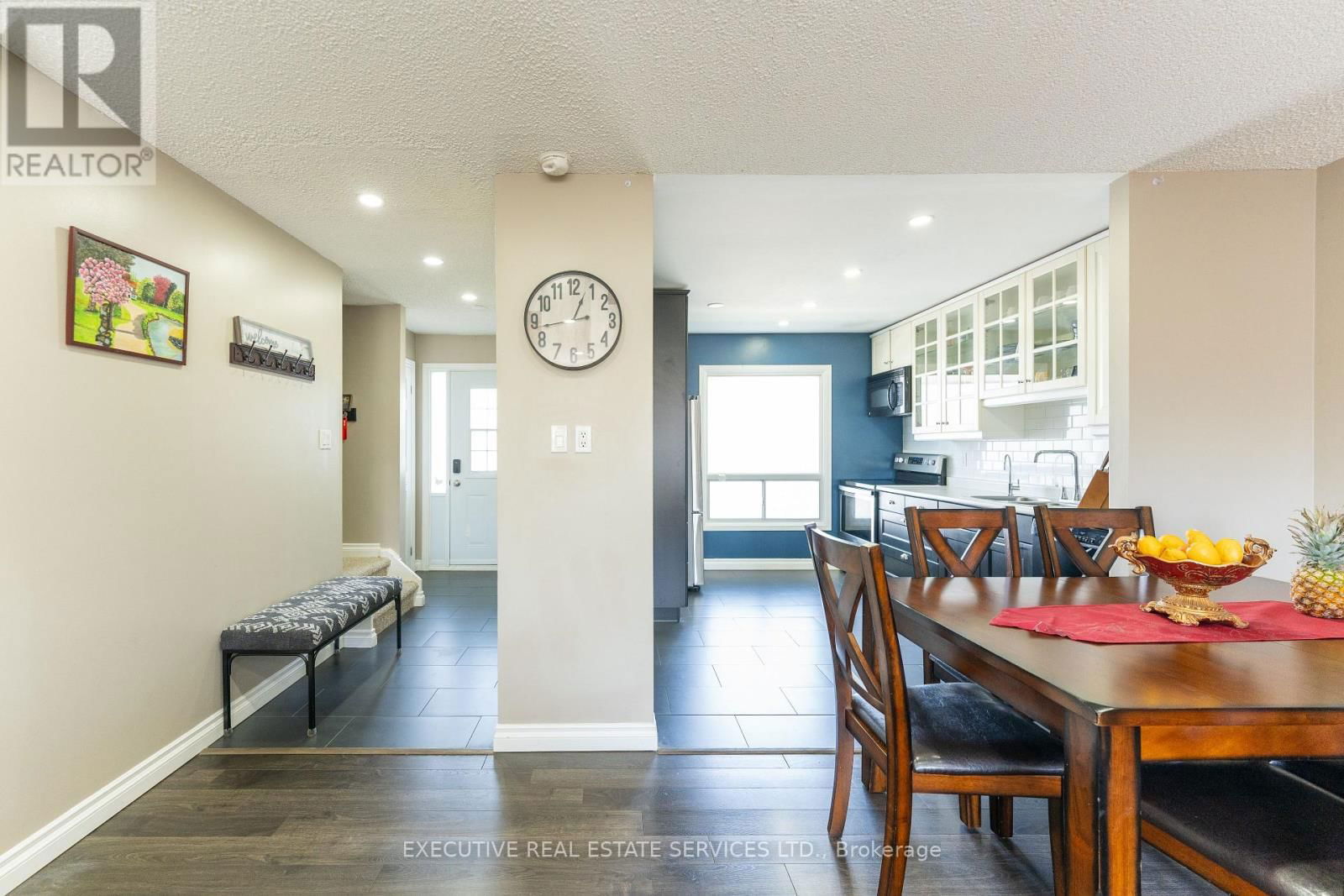 24 KINGHAM ROAD Image 5