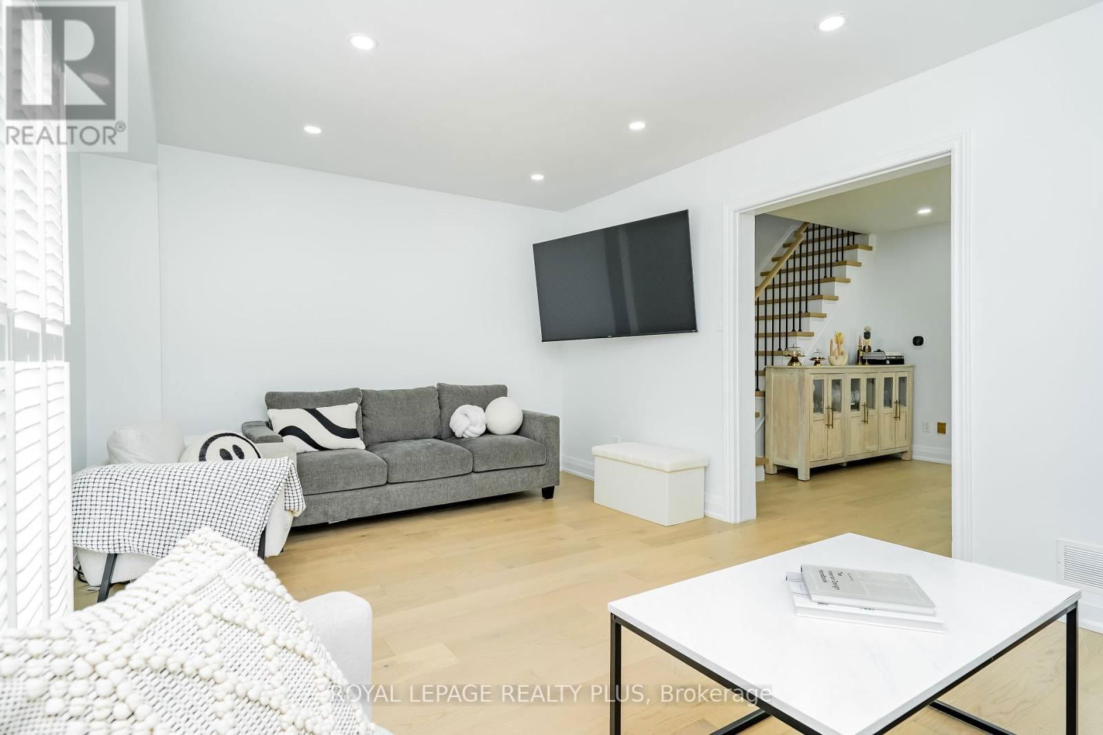 568 FERGO AVENUE Image 11