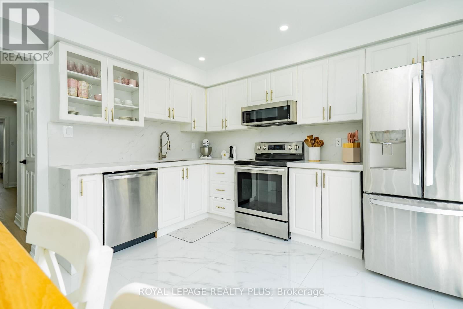 568 FERGO AVENUE Image 16