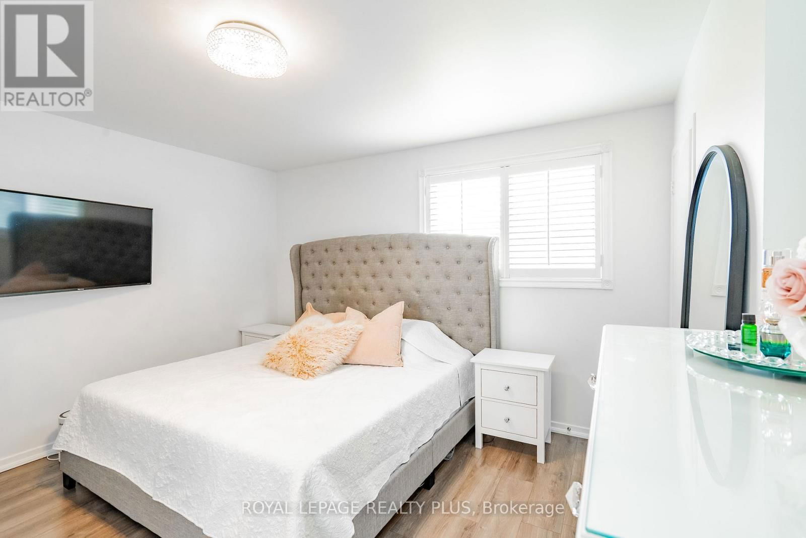 568 FERGO AVENUE Image 23