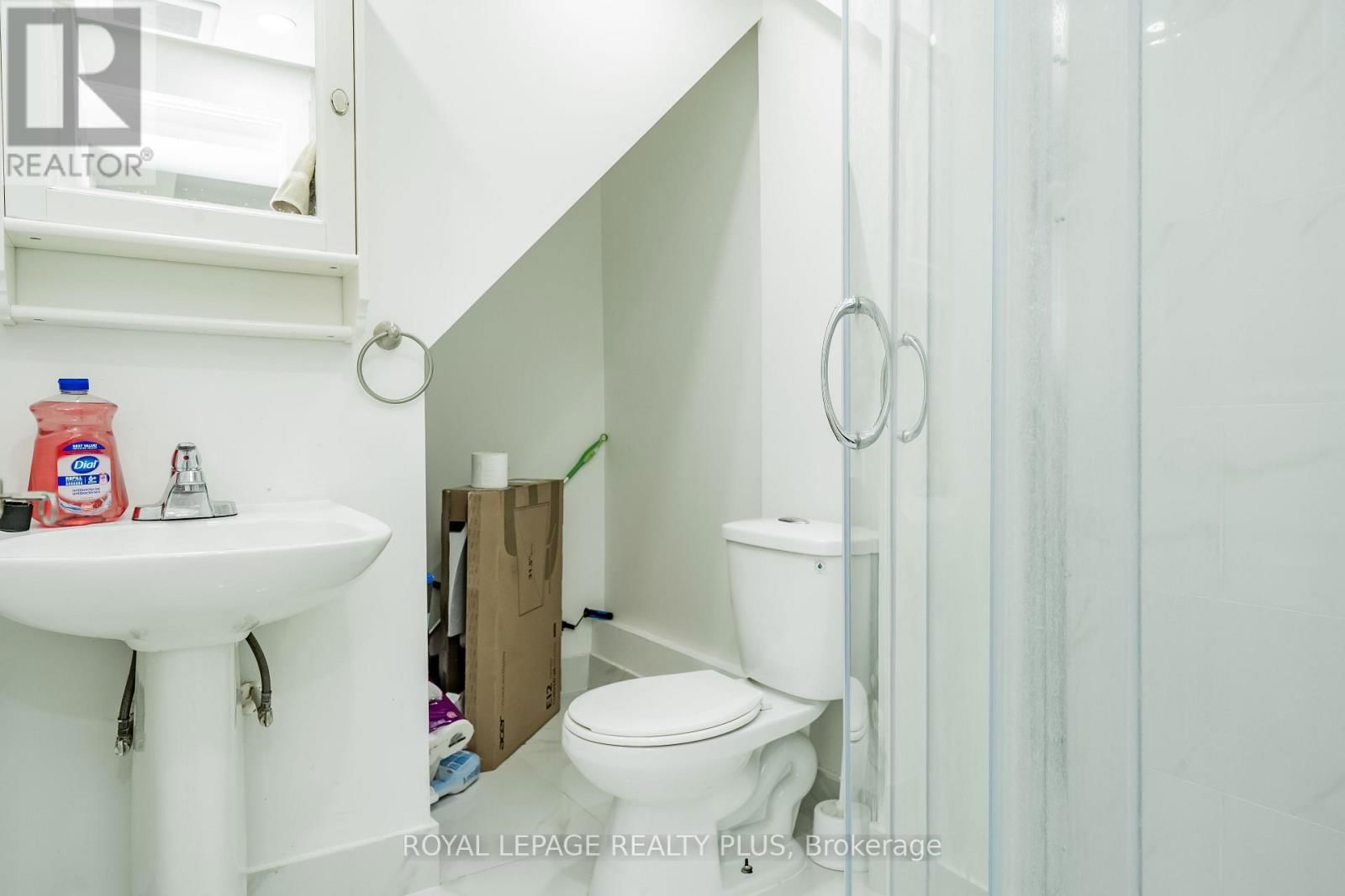 568 FERGO AVENUE Image 38
