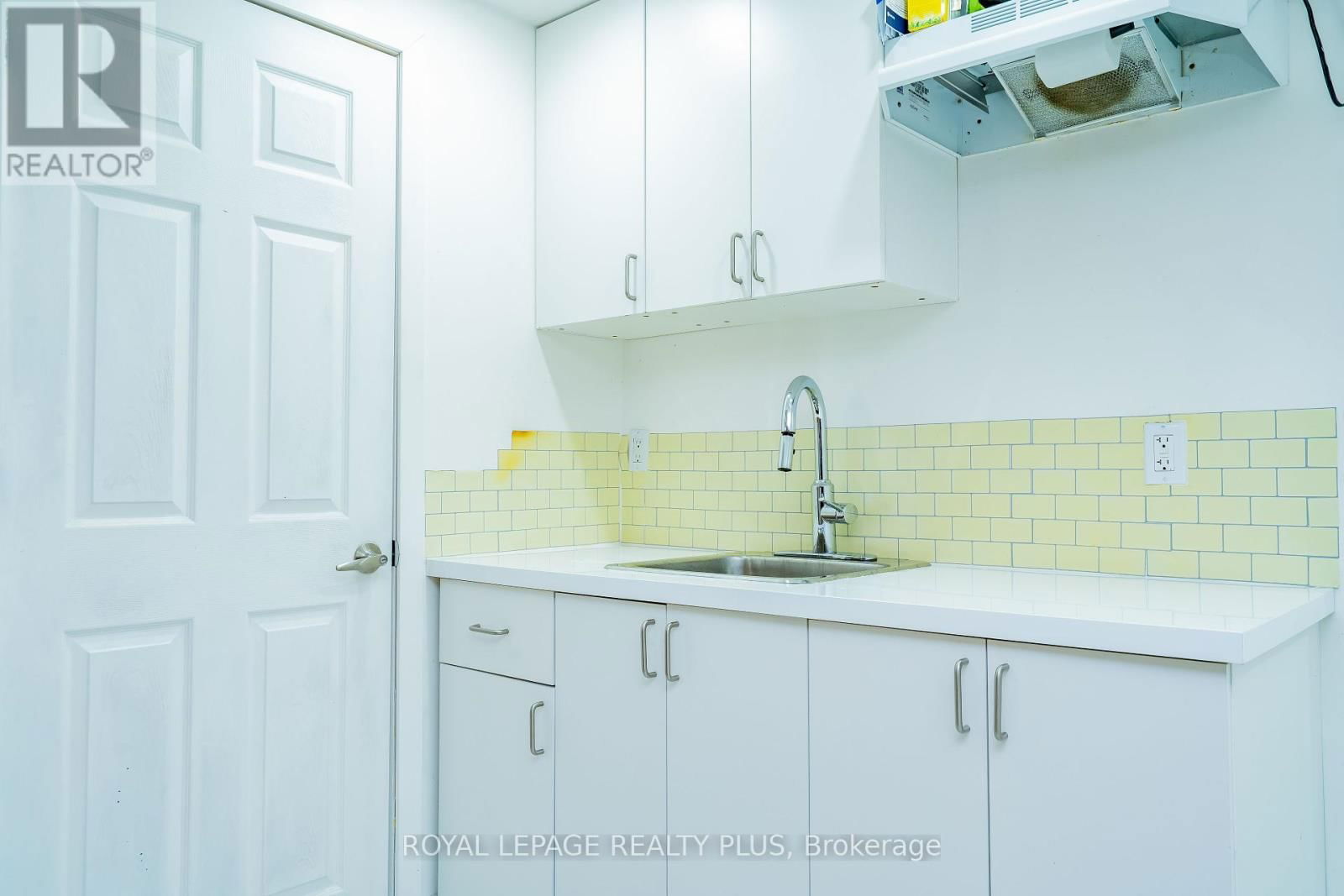 568 FERGO AVENUE Image 39