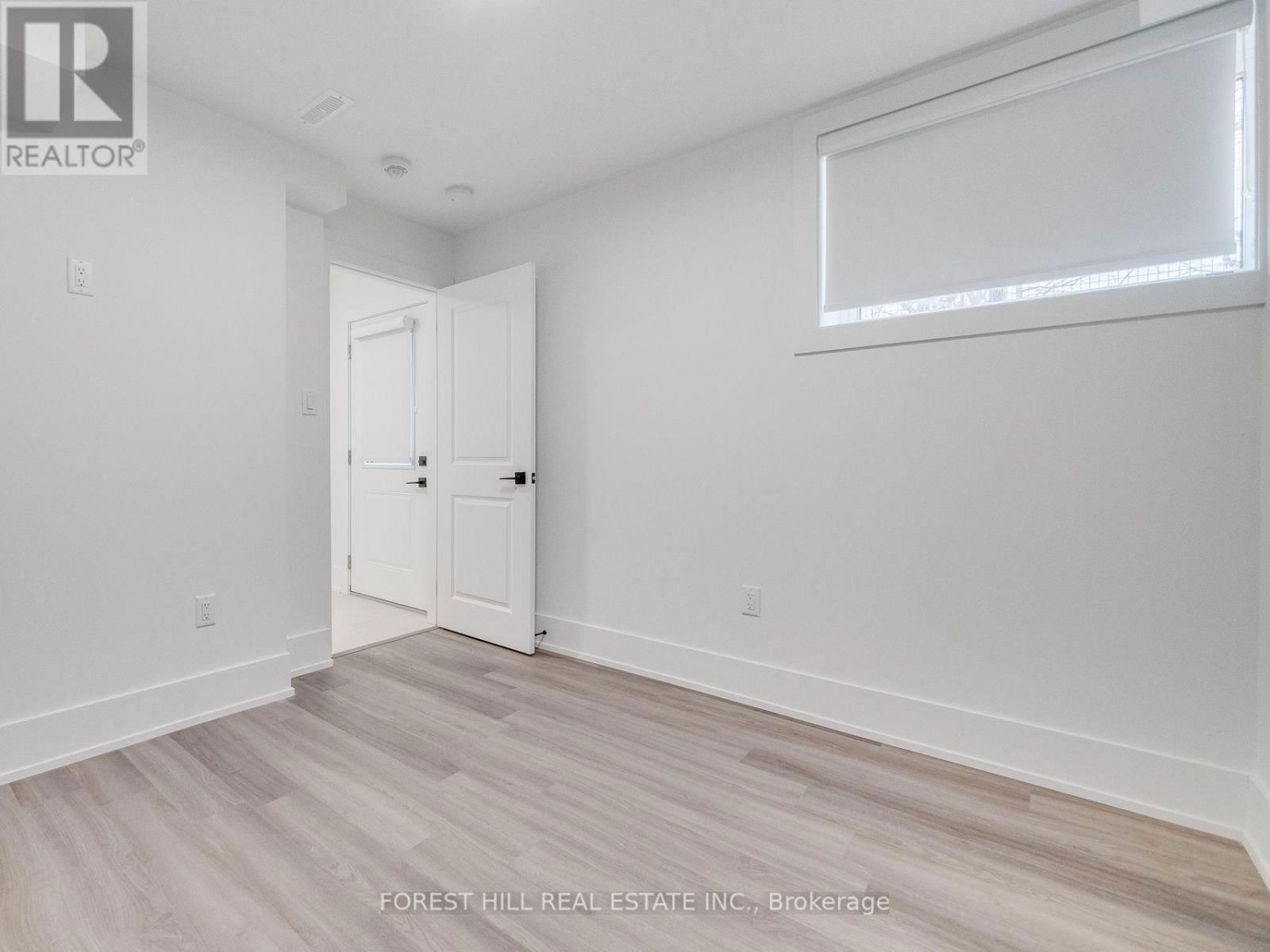 1077 FOURTH STREET Image 32