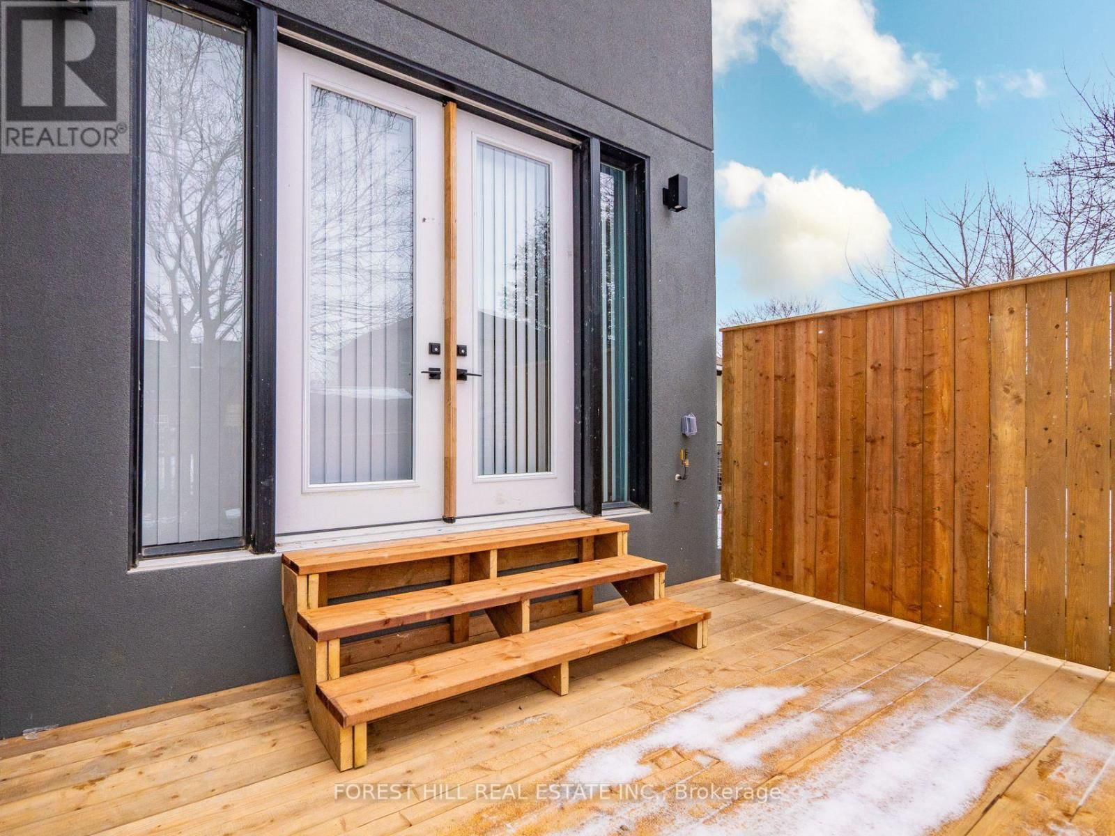 1077 FOURTH STREET Image 35