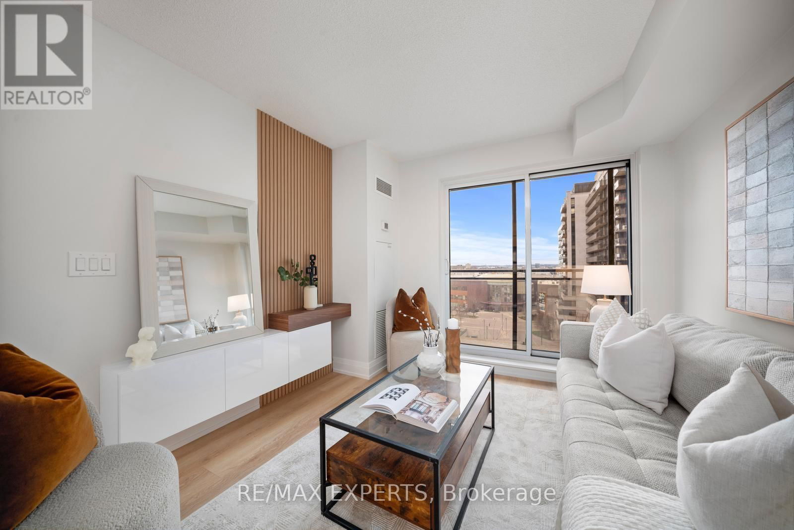 719 - 1060 SHEPPARD AVENUE WEST Image 1
