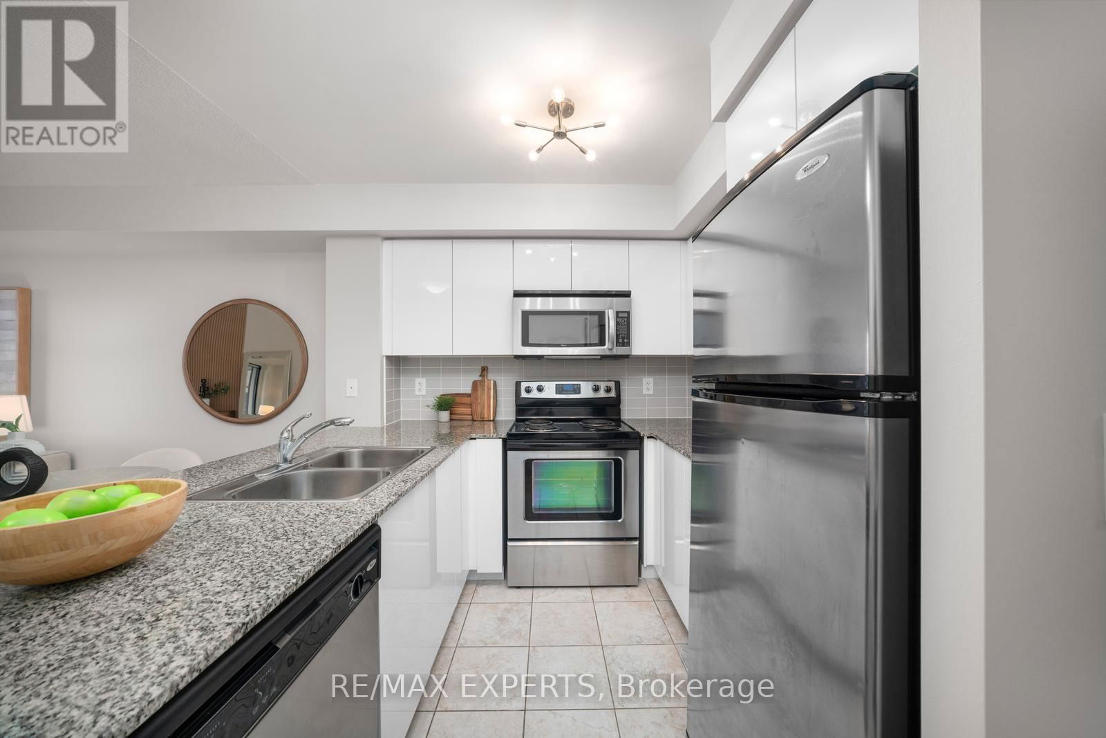 719 - 1060 SHEPPARD AVENUE WEST Image 4