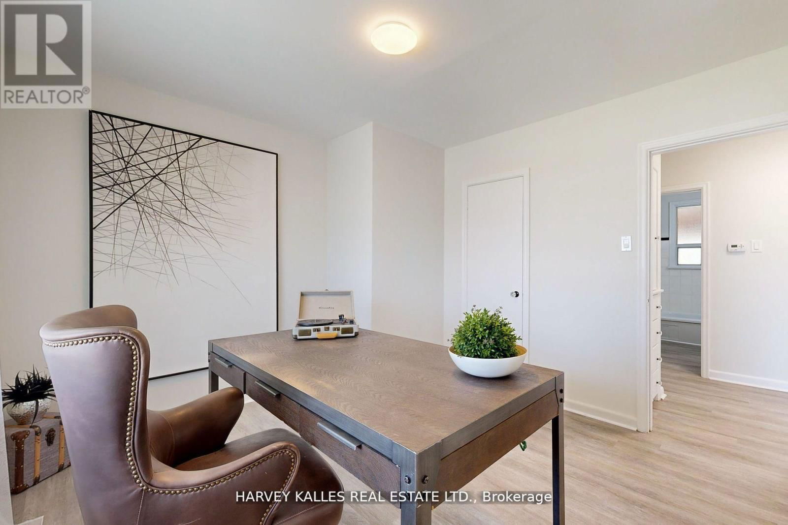 5 LISCOMBE ROAD Image 19