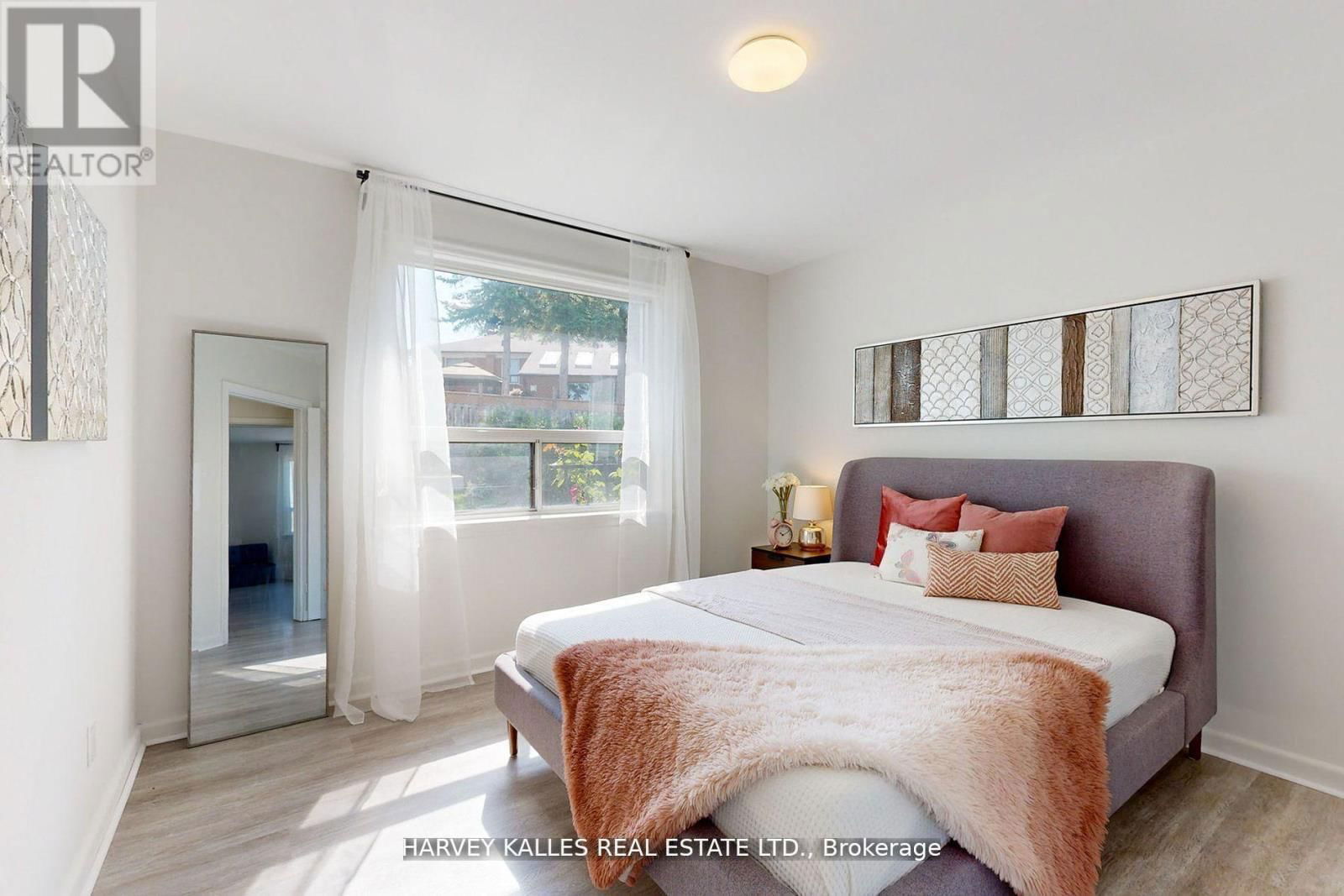 5 LISCOMBE ROAD Image 23
