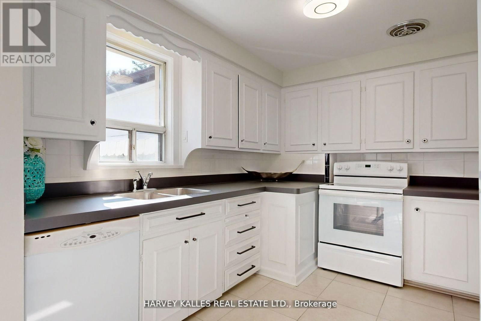 5 LISCOMBE ROAD Image 8
