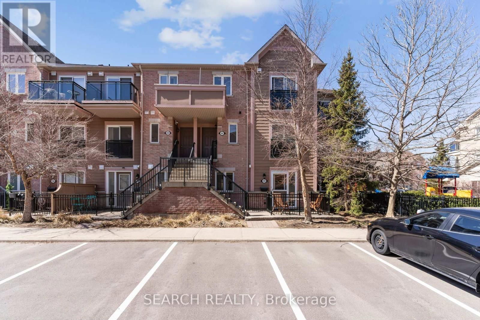 202 - 4975 SOUTHAMPTON DRIVE Image 2