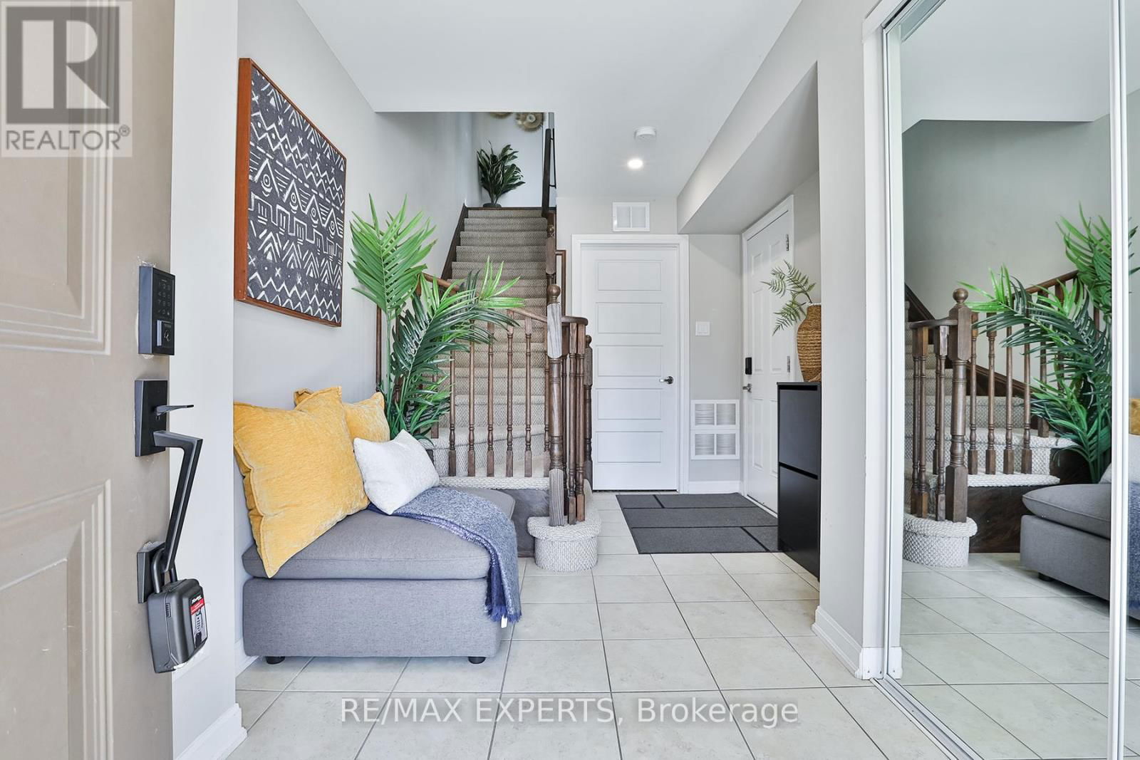 130 - 165 HAMPSHIRE WAY Image 3
