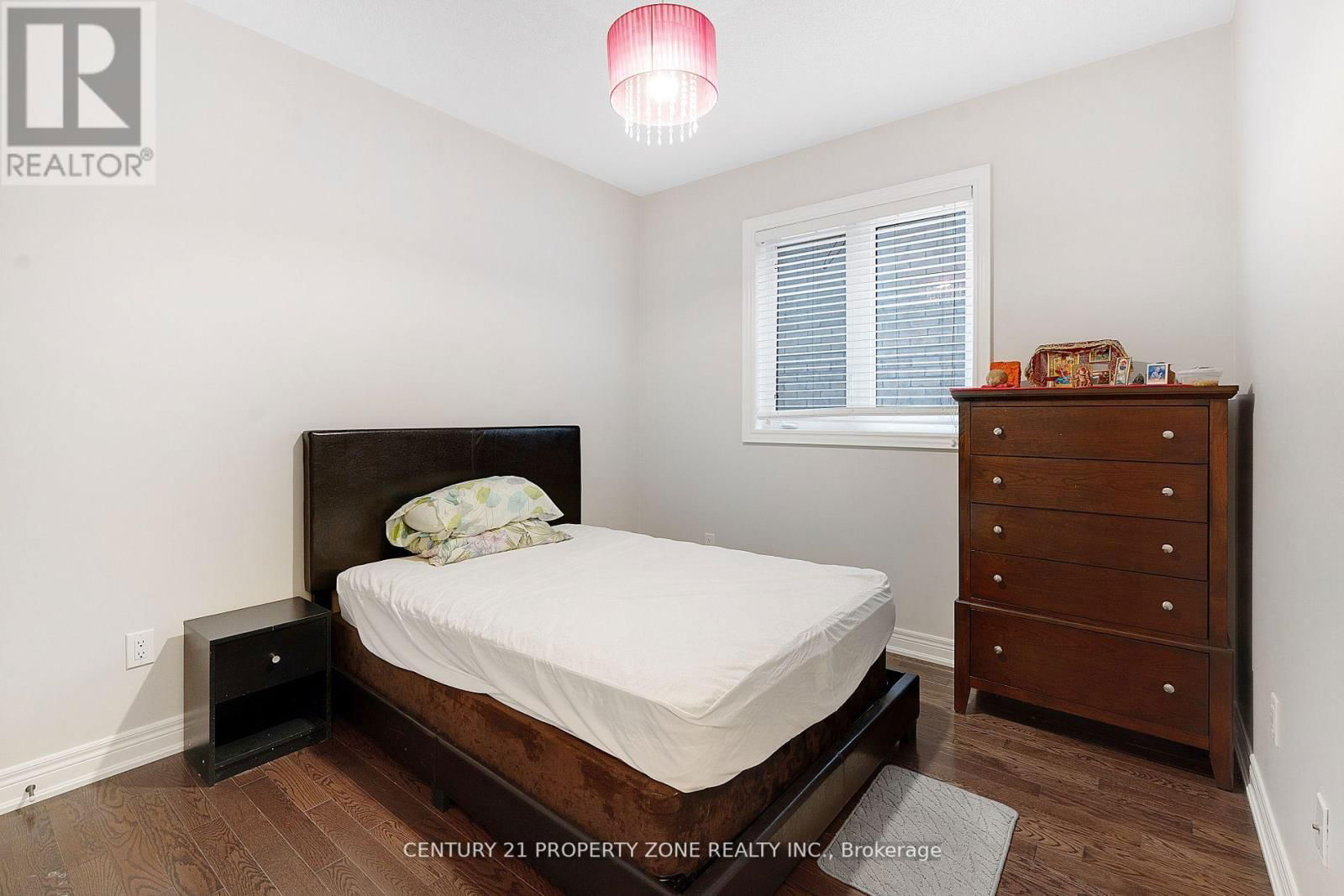 9 HAYWOOD DRIVE Image 18