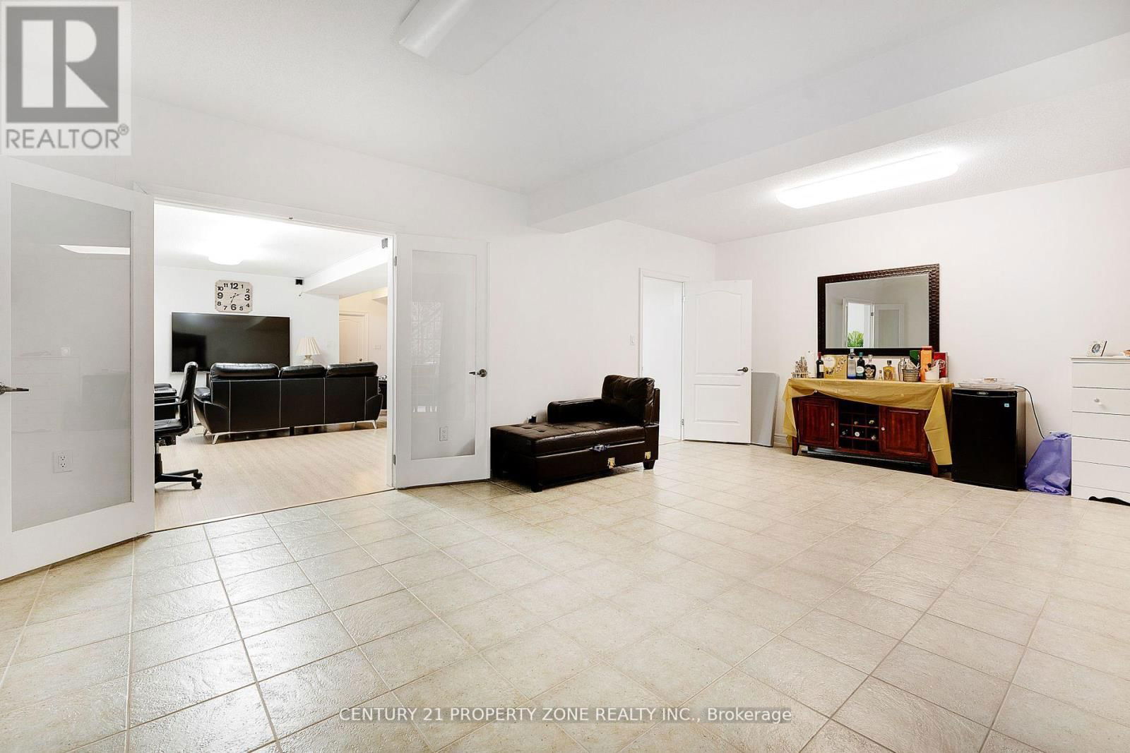 9 HAYWOOD DRIVE Image 34