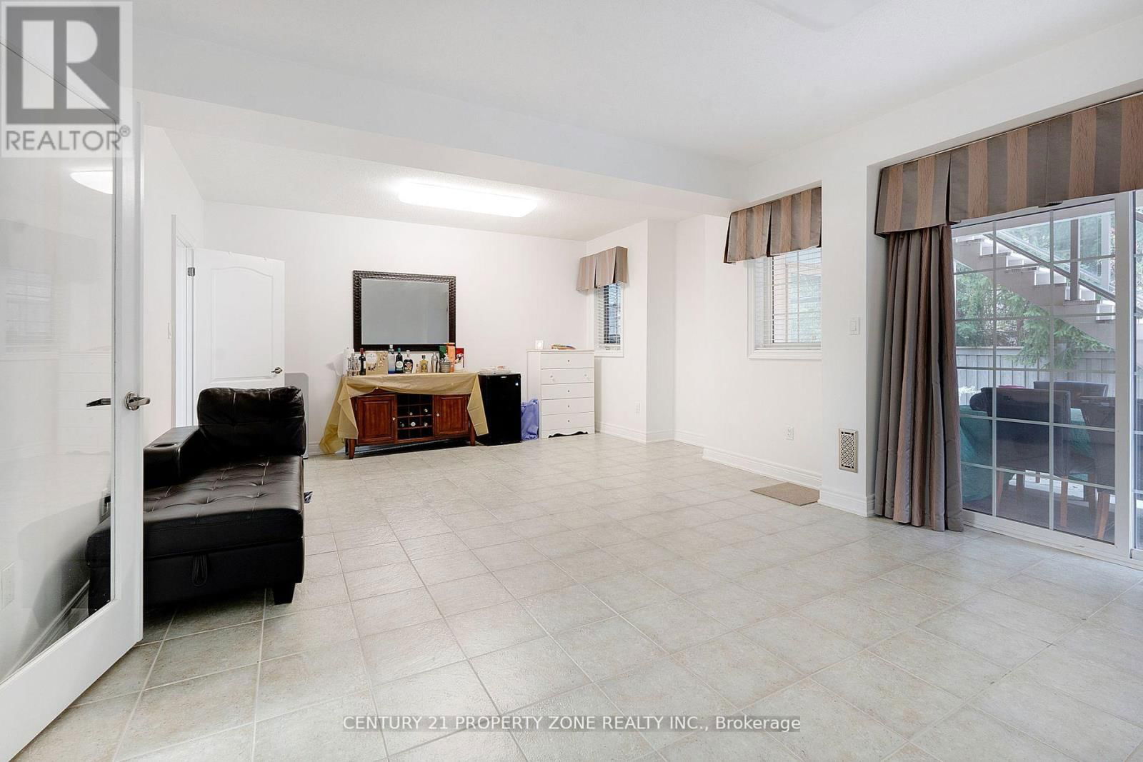 9 HAYWOOD DRIVE Image 35