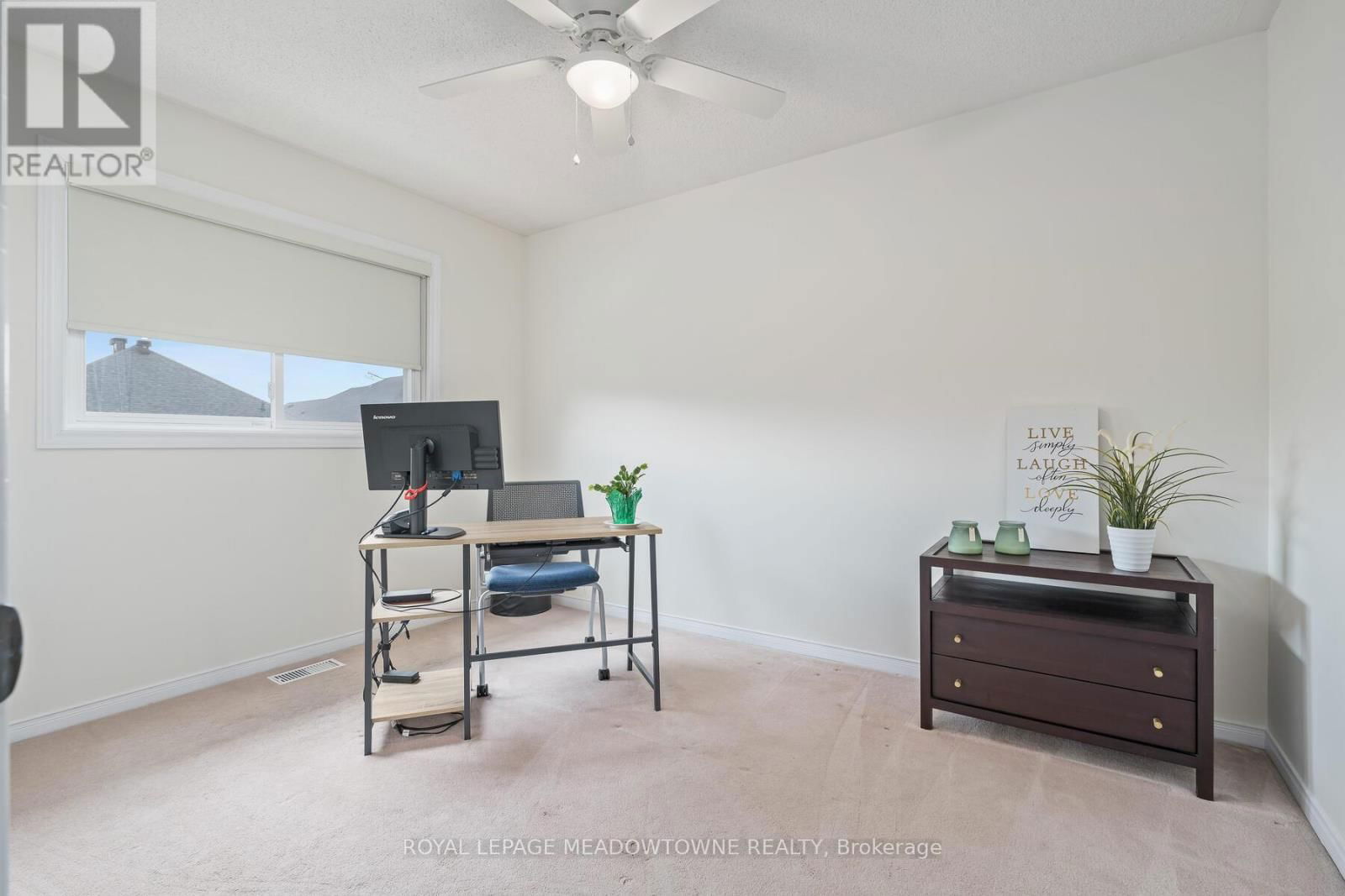 16 CHESTER CRESCENT SOUTH Image 31