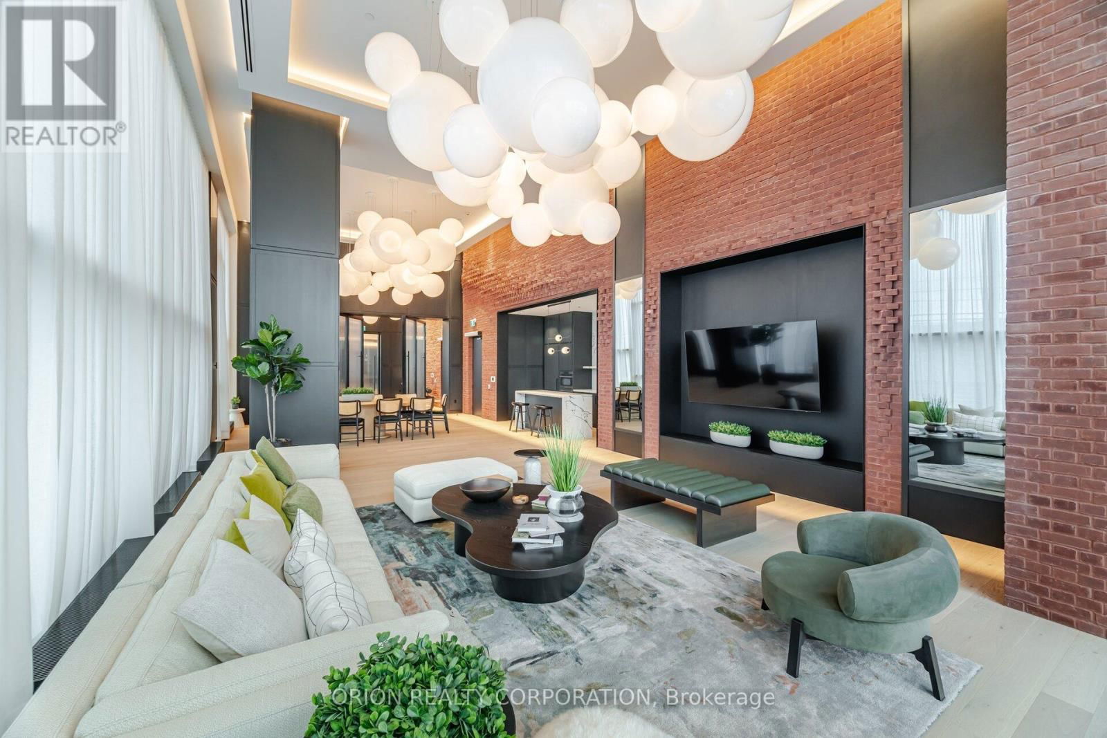 628 - 3200 WILLIAM COLTSON AVENUE Image 33