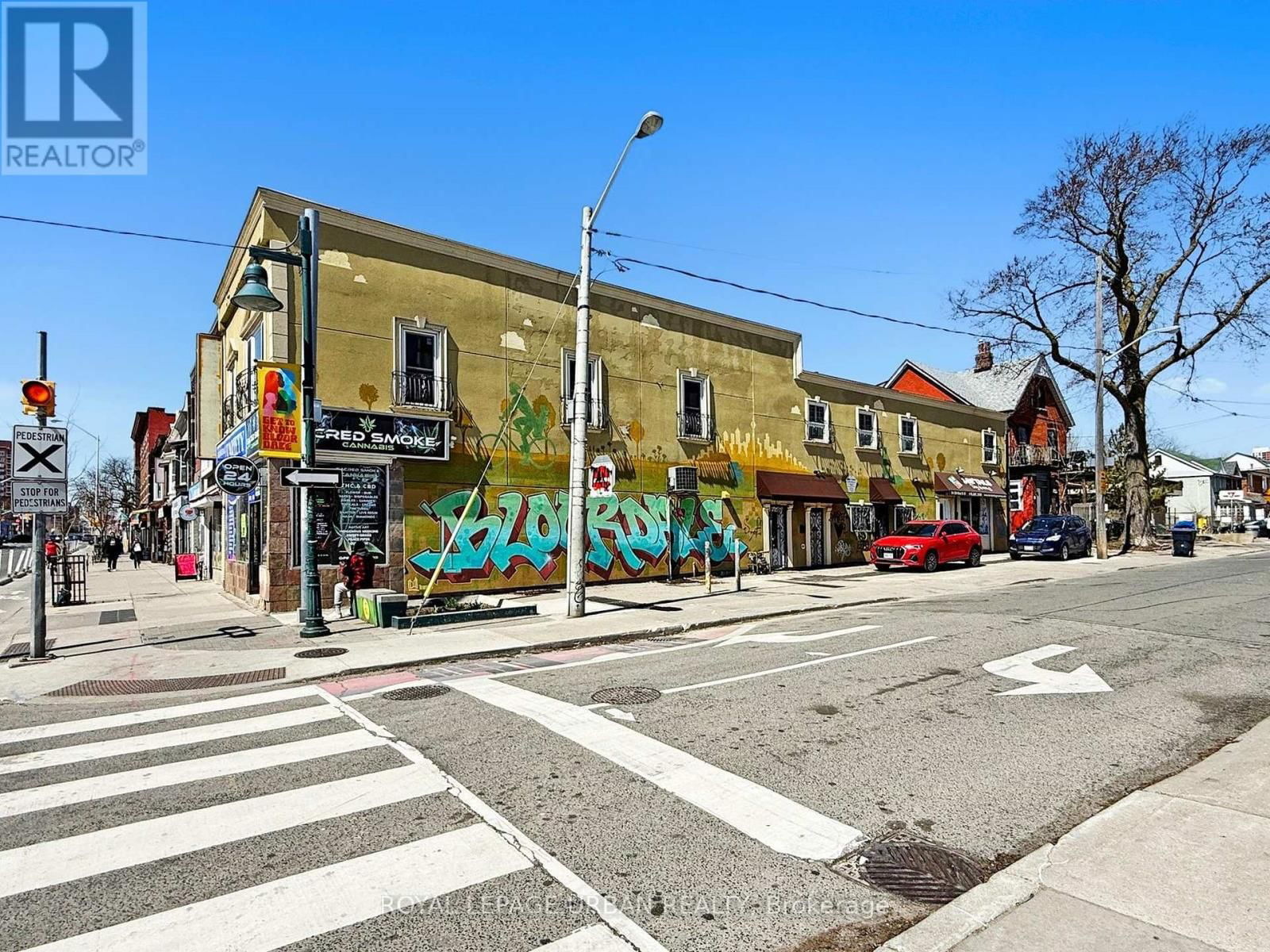 1264 BLOOR STREET WEST Image 1