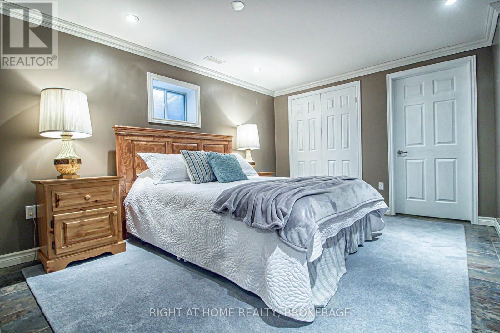 2156 COUNTRY CLUB DRIVE Image 23