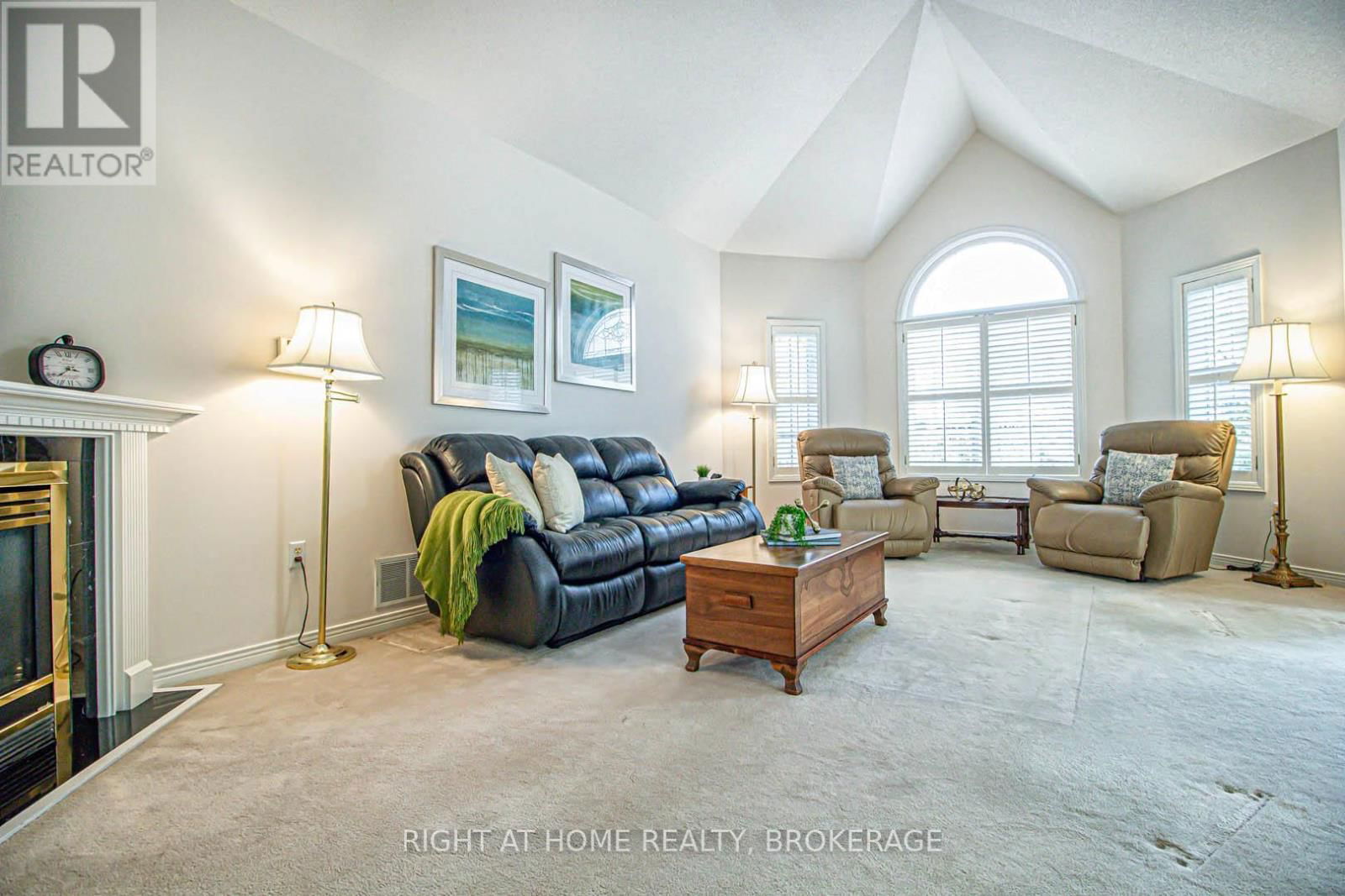 2156 COUNTRY CLUB DRIVE Image 4